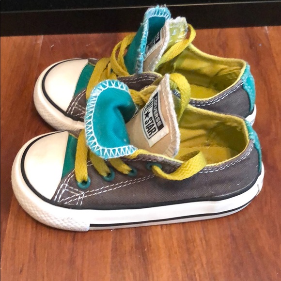 Used great condition toddler Converse shoes - Picture 2 of 5